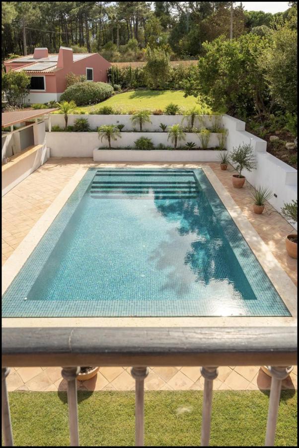 Colorful Villa With Pool By Otyna Am Estoril Exterior photo